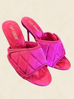Cape Robbin Hot Pink Quilted Satin Mule Heels Size 8 Barbiecore Y2K Ultra Fem